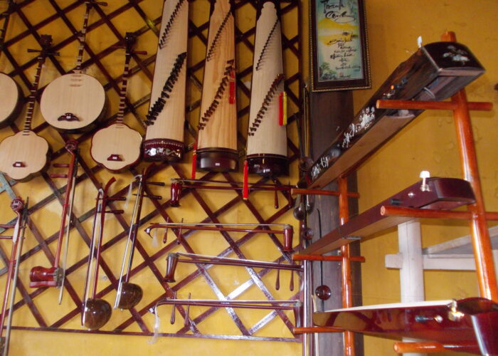 nhạc cụ truyền thống