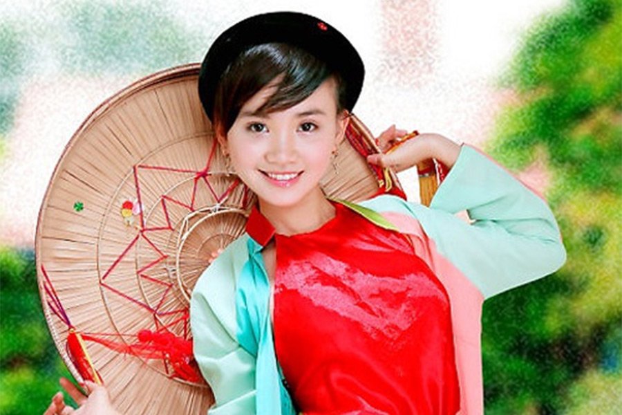 Áo-tứ-thấn