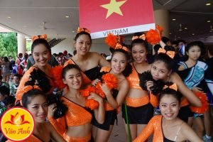 van anh event to chuc su kien MC singer PB PG cheerleader (3)