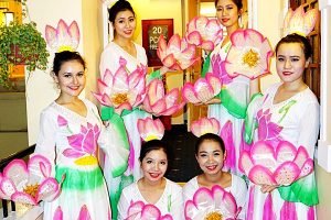 van anh event to chuc su kien mua dan gian mua hoa sen vietnamese lotus dance 2