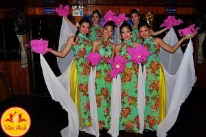 van anh event to chuc su kien mua dan gian mua hoa sen vietnamese lotus dance 6