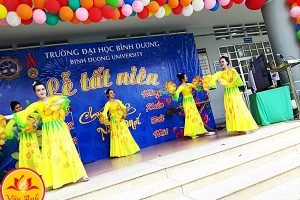 van anh event to chuc su kien mua dan gian mua hoa sen vietnamese lotus dance 7