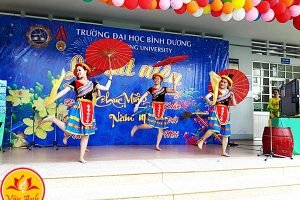 van anh event to chuc su kien mua dan gian mua meo vietnamese dance 4