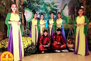 van anh event to chuc su kien mua dan gian mua quat vietnamese dance