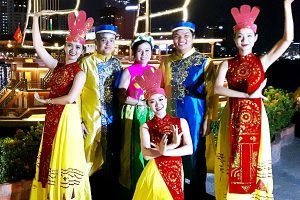 van anh event to chuc su kien mua dan gian mua vua hung vietnamese dance 2